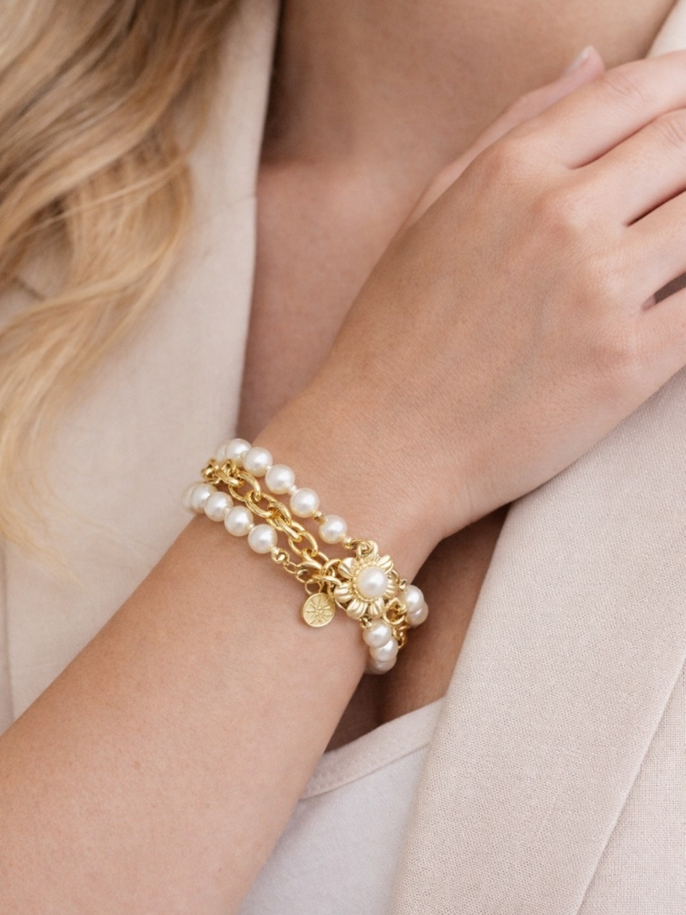 Isaac Mizrahi Gold Pearl Chain Bracelet Floral Magnetic Clasp Statement